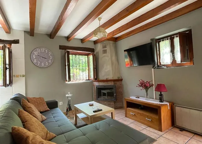 El Refugio Del Argoza Holiday home Barcena Mayor